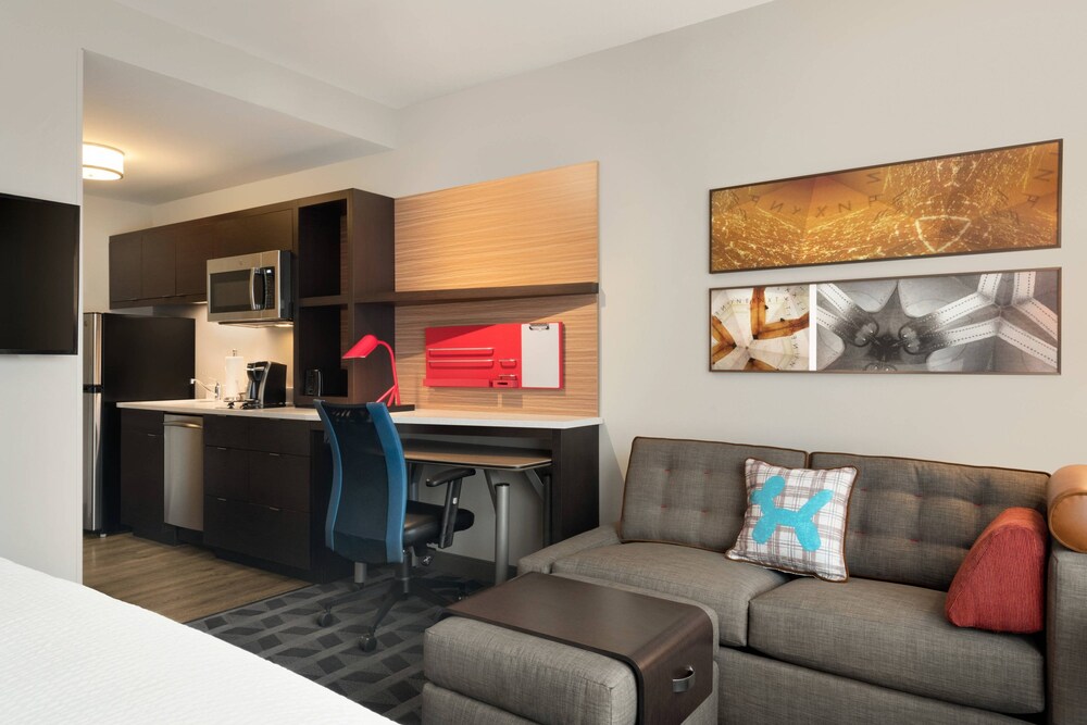 TownePlace Suites by Marriott Dubuque Downtown - photo 9