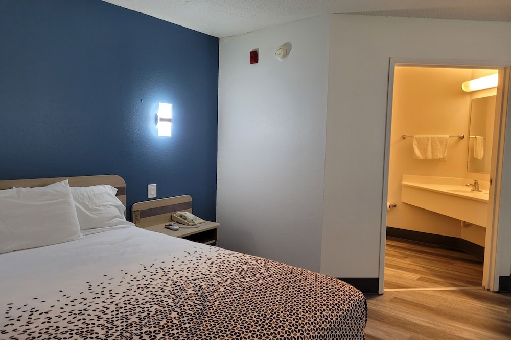 Modern Stay 39 Lakeview By OYO Minonk - photo 40