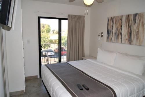 210 Fully Furnished 1BR Suite Prime Location — 4-Star Luxury Hotel in Scottsdale, United States