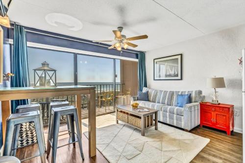 Nautical Oceanside Oasis Sleeps 4 — 4-Star Luxury Hotel in Carolina Beach, United States