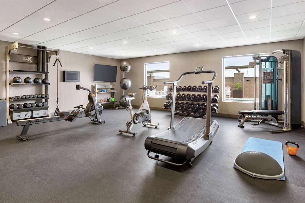 Home2 Suites by Hilton Scottsdale Salt River - photo 32