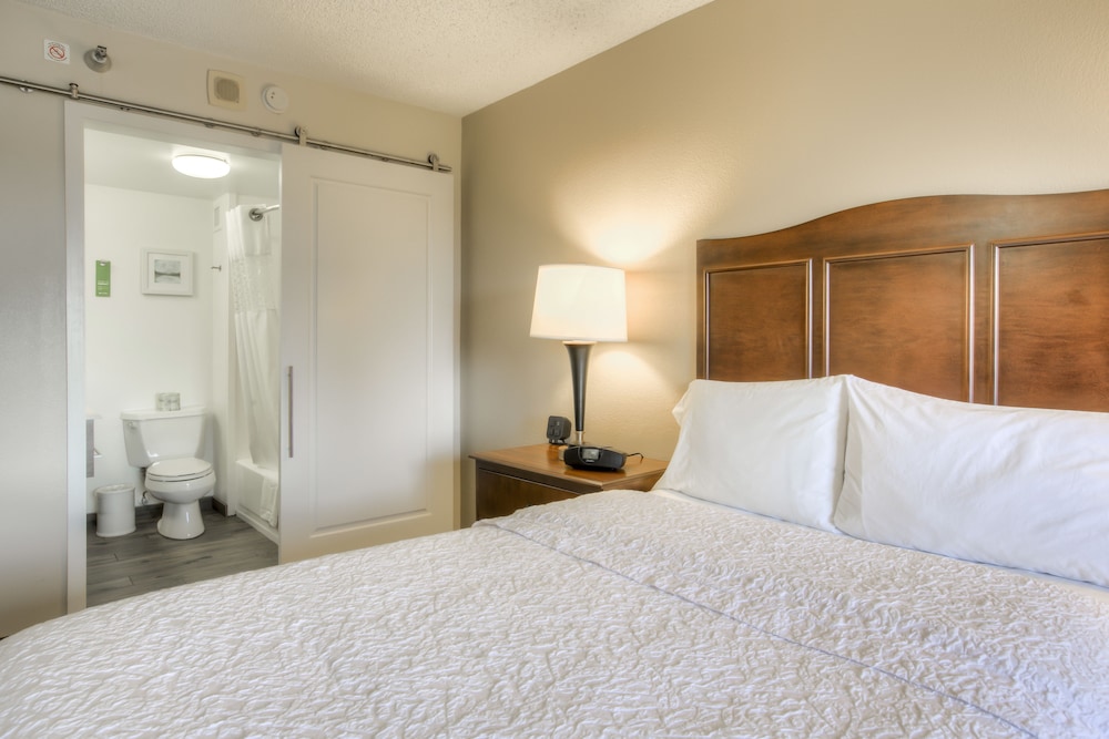 Hampton Inn Tampa International Airport Westshore - photo 12