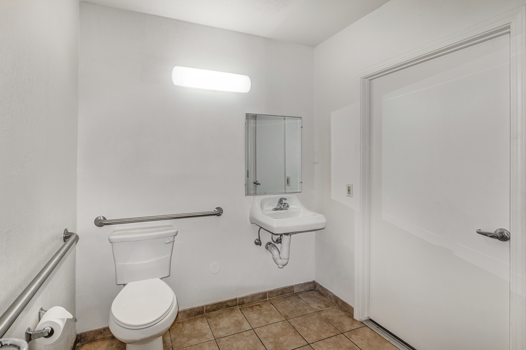 Motel 6 Visalia CA - photo 27