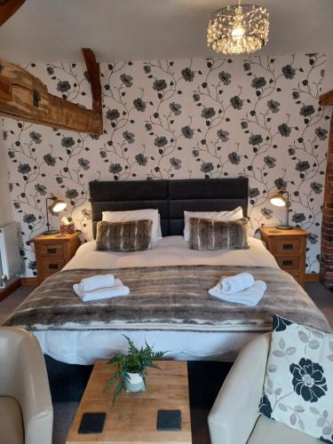 The Bear - last minute hotel in Rhayader