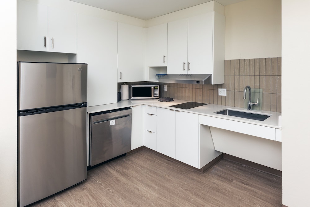 Staybridge Suites Portland by IHG - photo 17