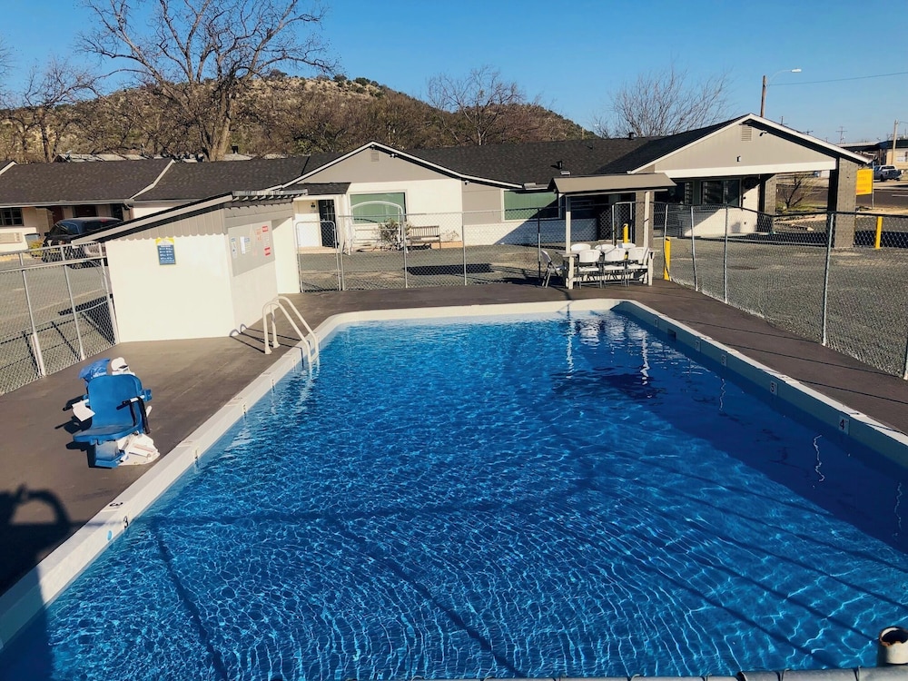 Sun Valley Motel - photo 27