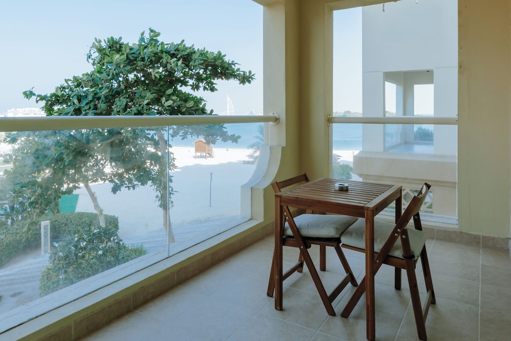 1BR with Ocean Views Palm Jumeirah — 5-Star Luxury Hotel in Dubai, United Arab Emirates