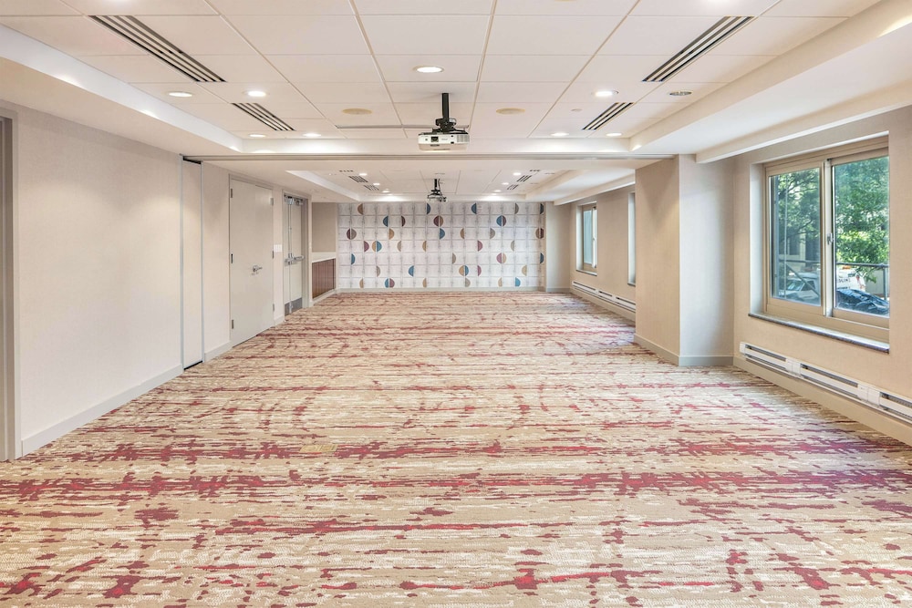Hilton Garden Inn Bethesda Downtown - photo 48
