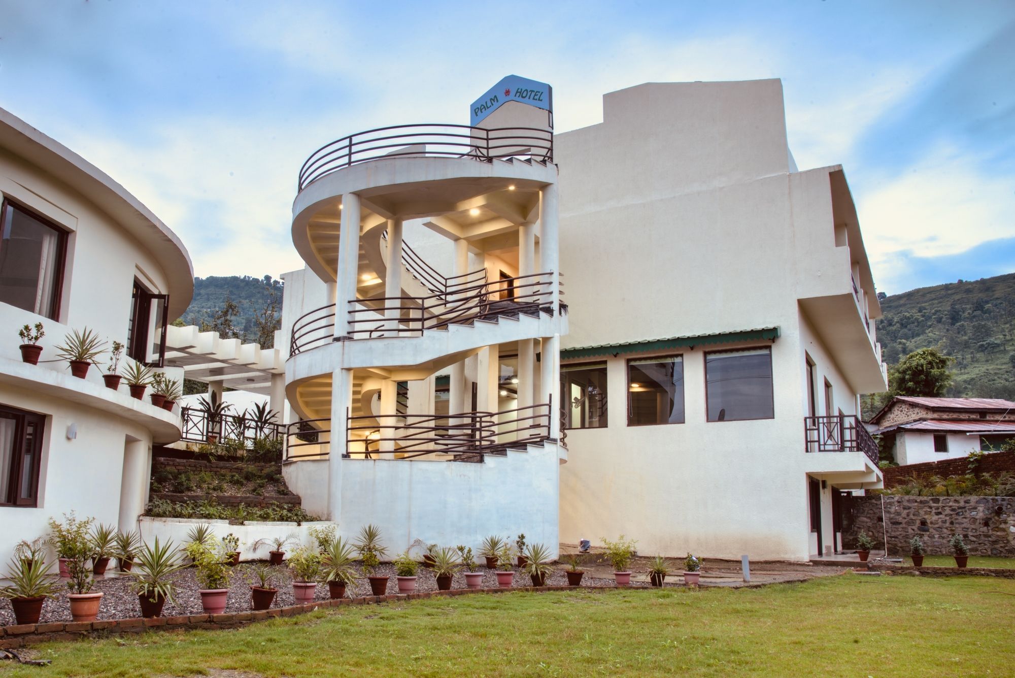 The Palm Hotel - carbon neutral hotel in Naini Tal