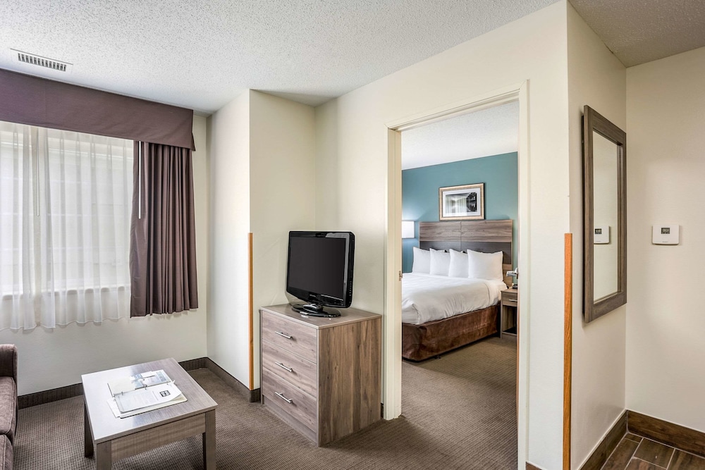 MainStay Suites Cedar Rapids North Marion - photo 13