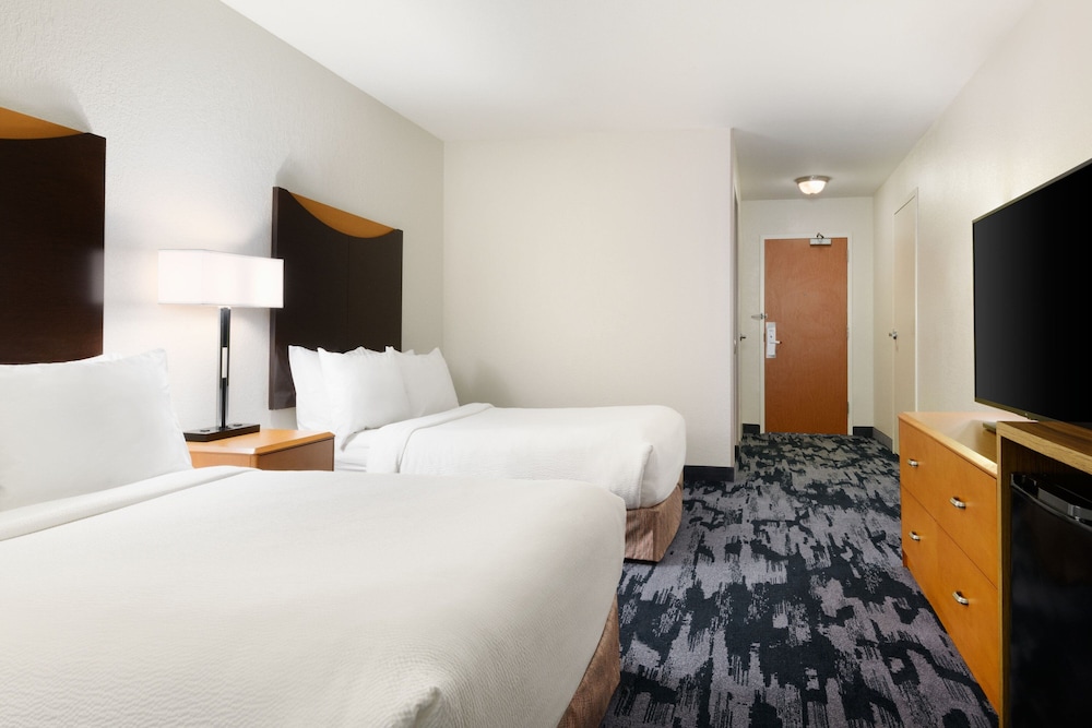 Fairfield Inn & Suites by Marriott Fort Pierce - photo 8