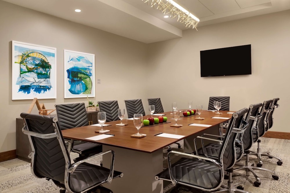 Embassy Suites by Hilton Boulder - photo 41