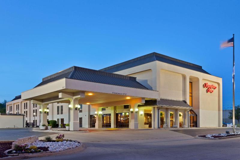 Hampton Inn Joplin - photo 2