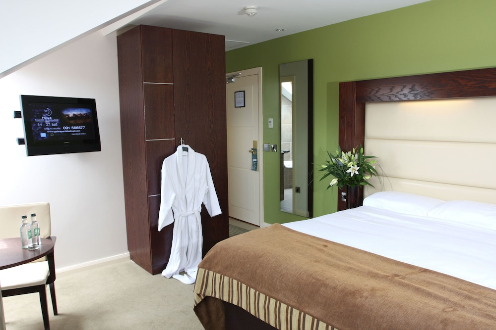 Treacy’s Hotel