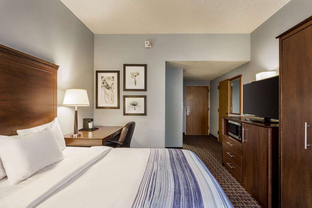 AmericInn by Wyndham Madison West - photo 28
