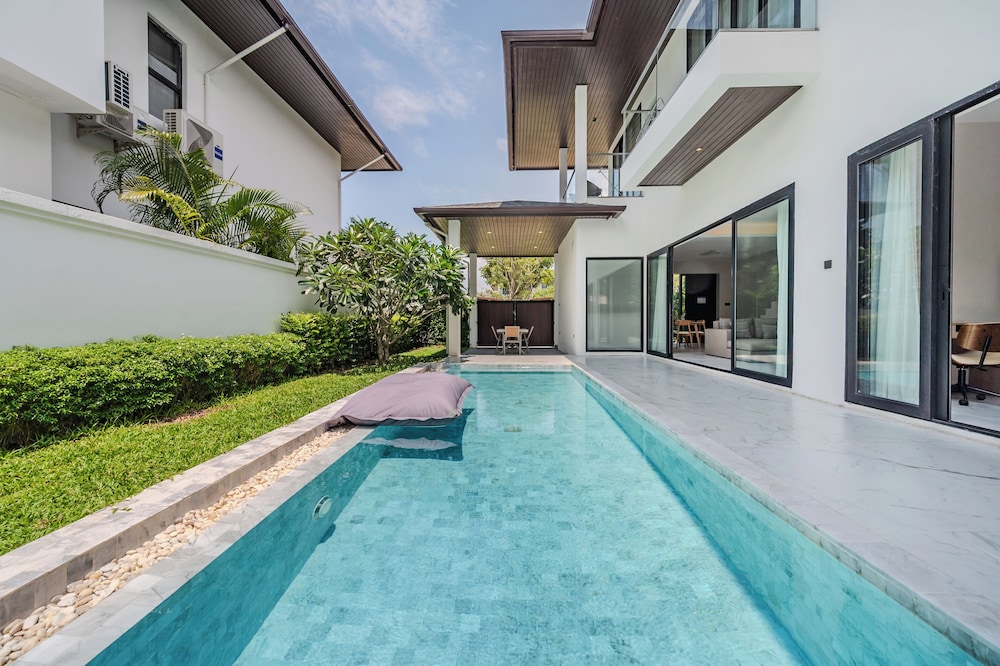 Argo Pattaya Resort and Villas in Bang Lamung, Thailand