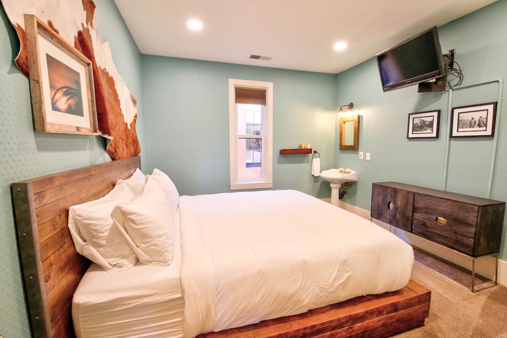 The Groveland Hotel - photo 18