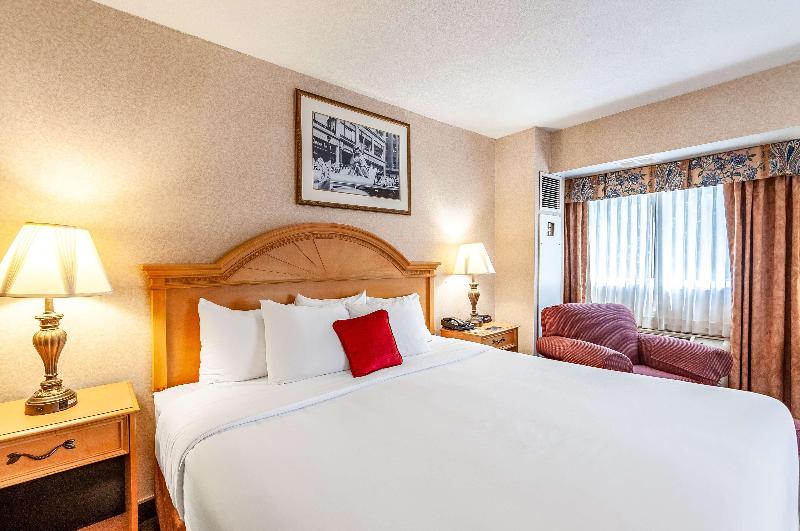 Red Lion Hotel Rosslyn Iwo Jima - photo 53
