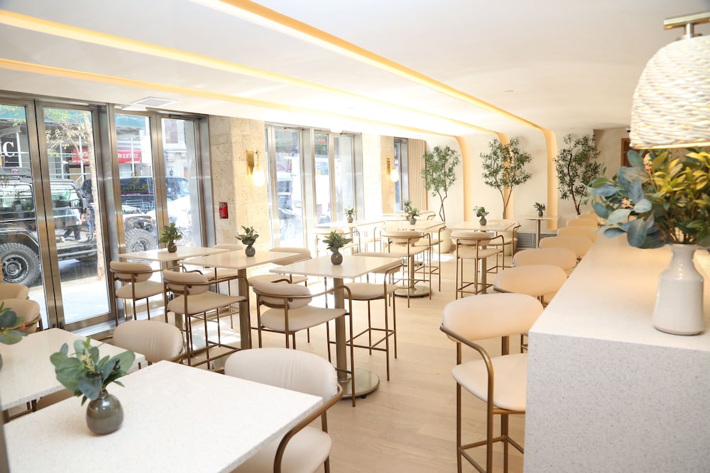 The Shoreham - photo 32