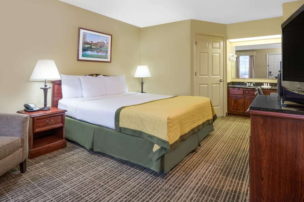 Baymont by Wyndham Thomasville - photo 10