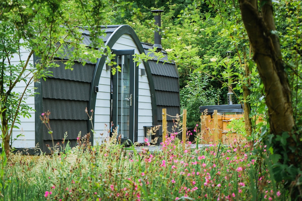 Emlyn’s Coppice Luxury Woodland Glamping in Holywell, United Kingdom