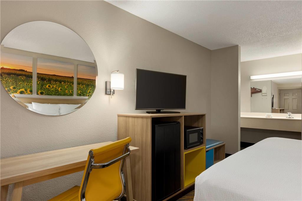 Days Inn by Wyndham Cartersville - photo 21
