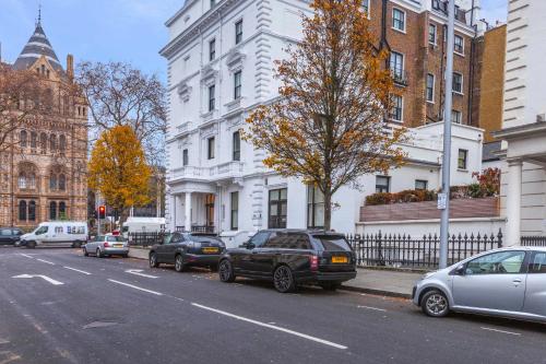South Kensington Apartment x4 London — 4-Star Luxury Hotel in London, United Kingdom