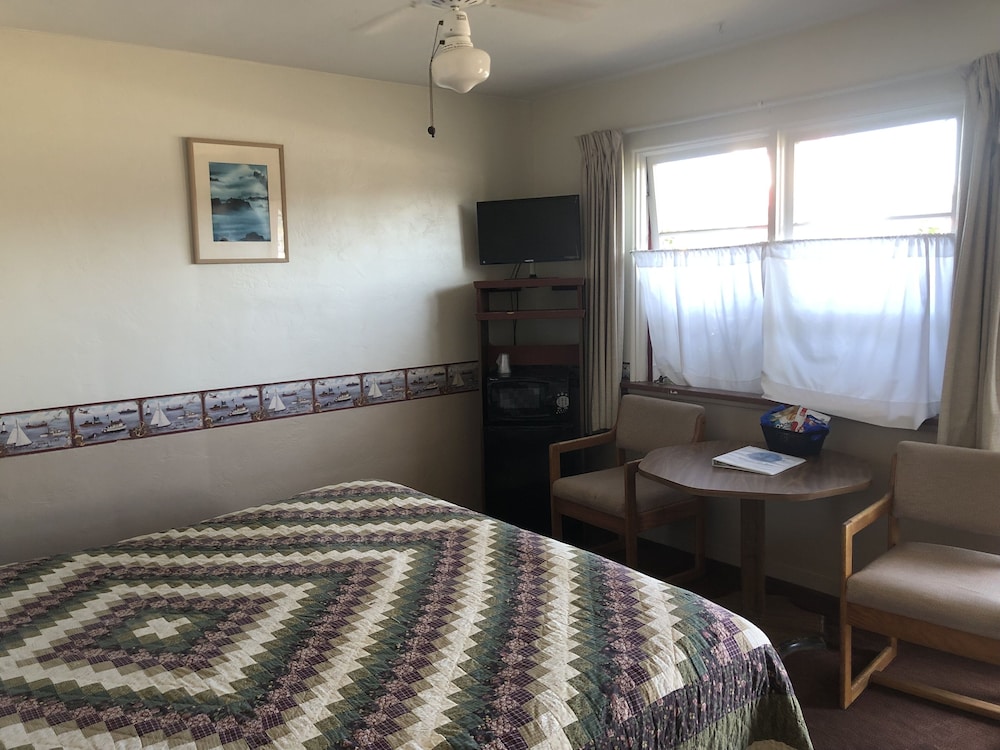 Florence Lighthouse Inn - photo 34