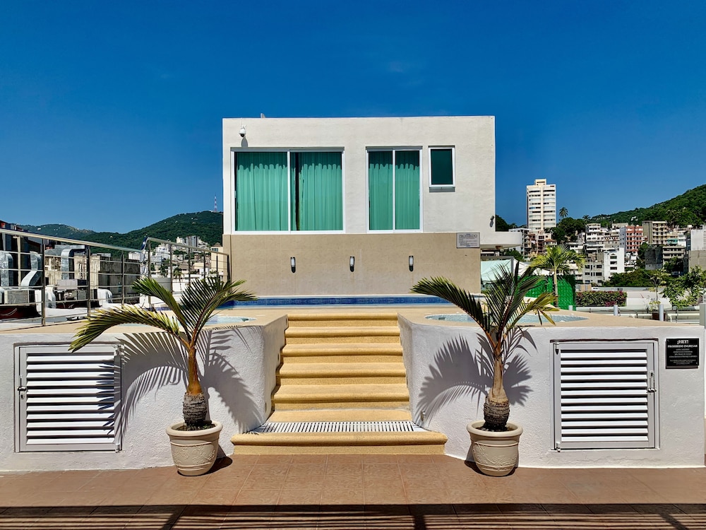 Rooftop pool