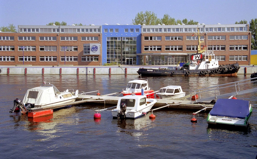 Hotel Am Kai 334 — Rostock