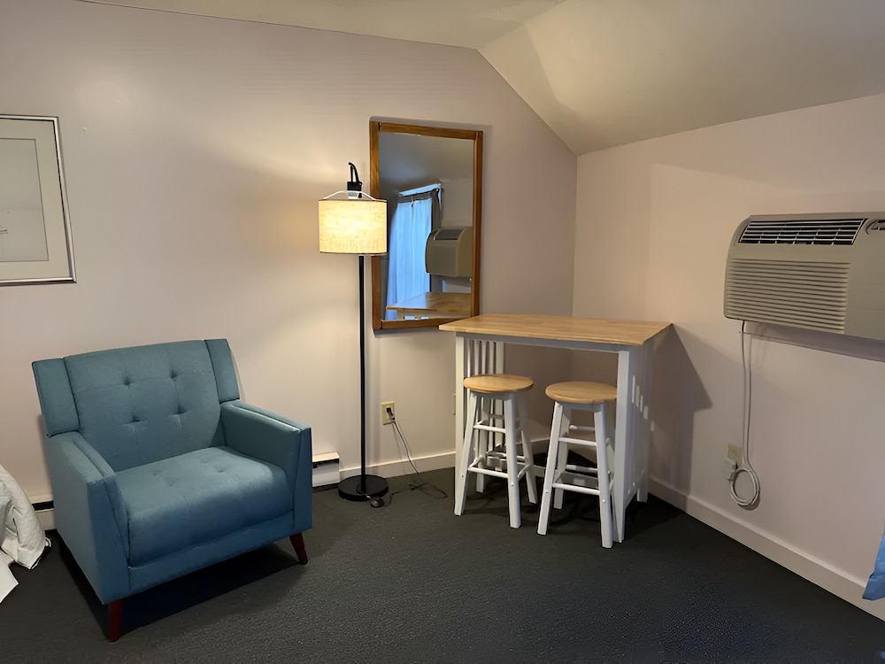 Traverse Bay Inn - photo 15