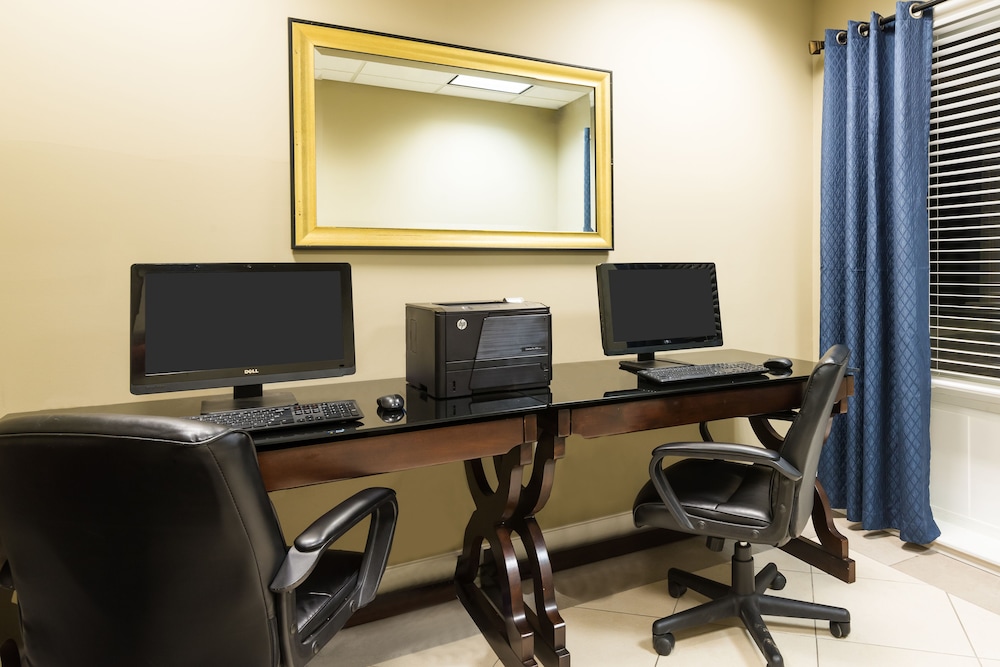 Holiday Inn Express Hotel & Suites New Iberia Avery Island by IHG - photo 20