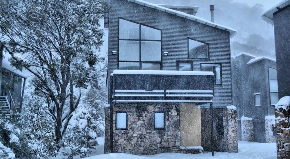 Snow Stream 5 — 4-Star Luxury Hotel in Kosciuszko National Park, Australia