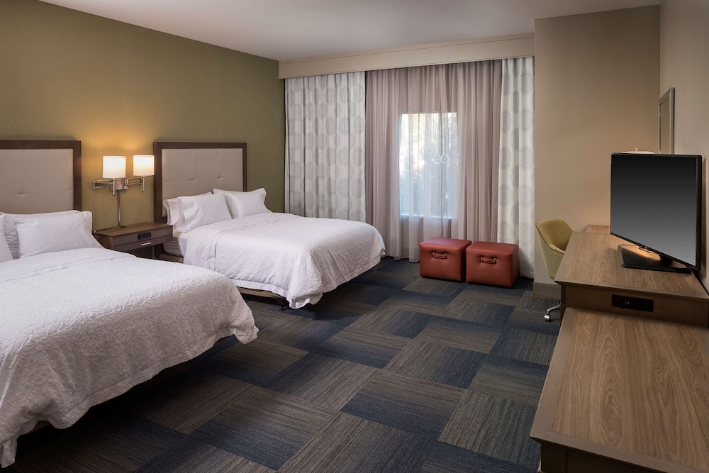 Hampton Inn & Suites Asheville Biltmore Village - photo 5