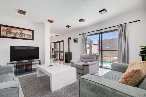 Spacious Shared 3 Bedroom Villa Near Blouberg Beach Pool Wi Fi Braai