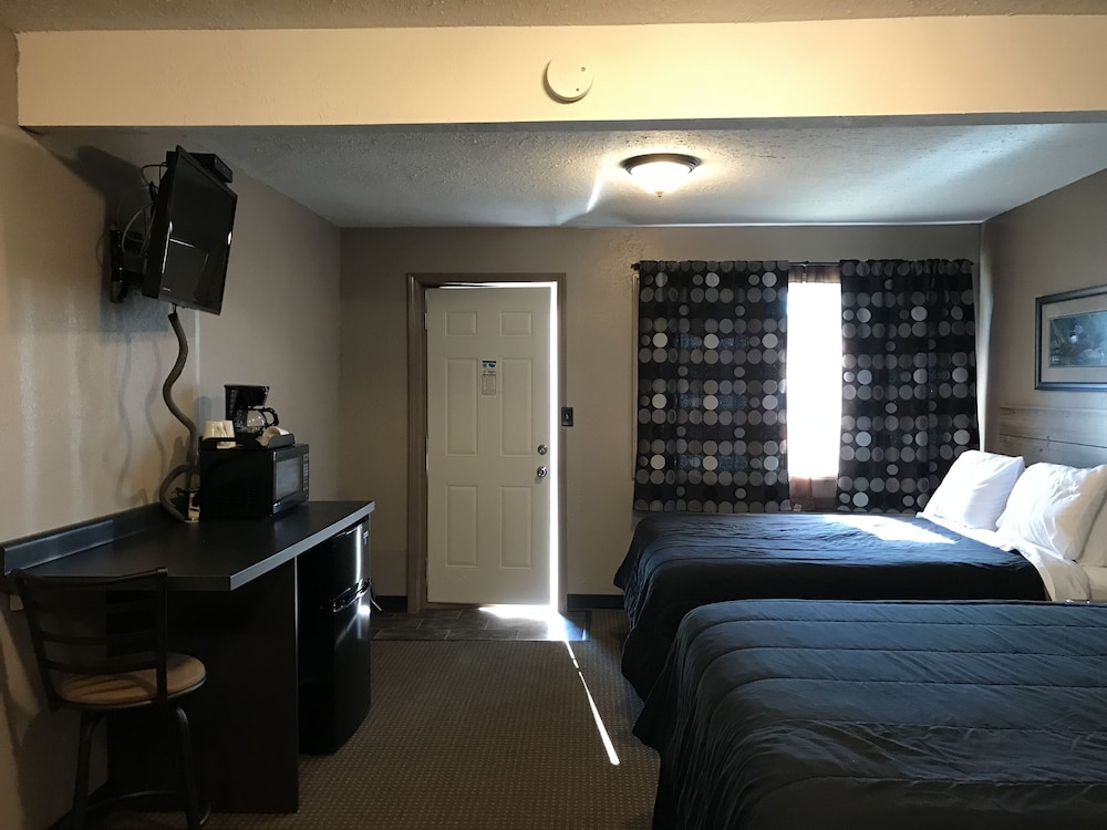 Pullman Motel - photo 9