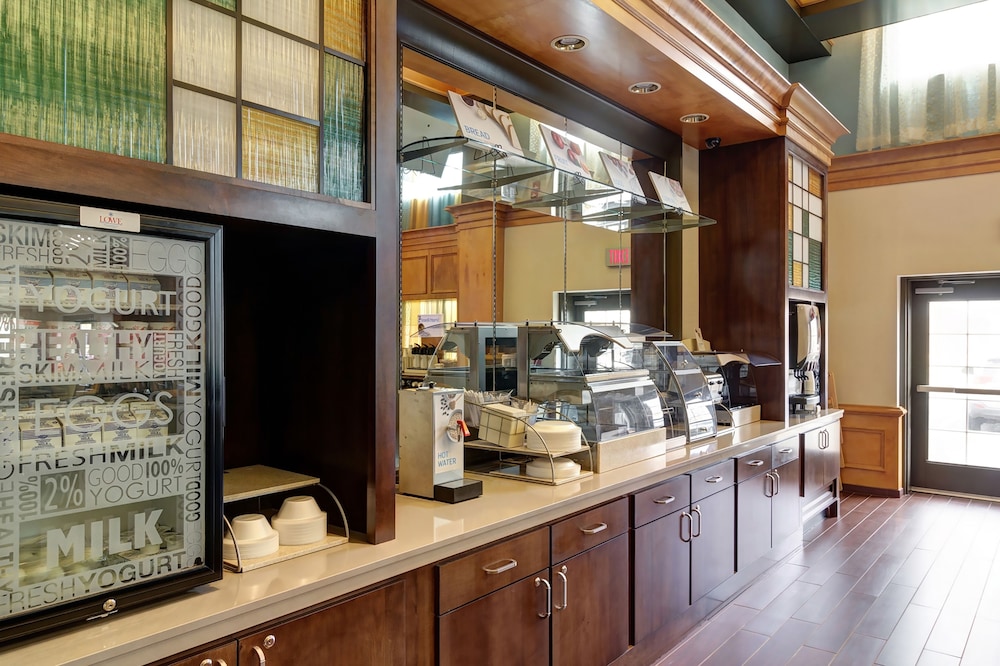 Holiday Inn Express Hotel & Suites Warwick Providence by IHG - photo 18