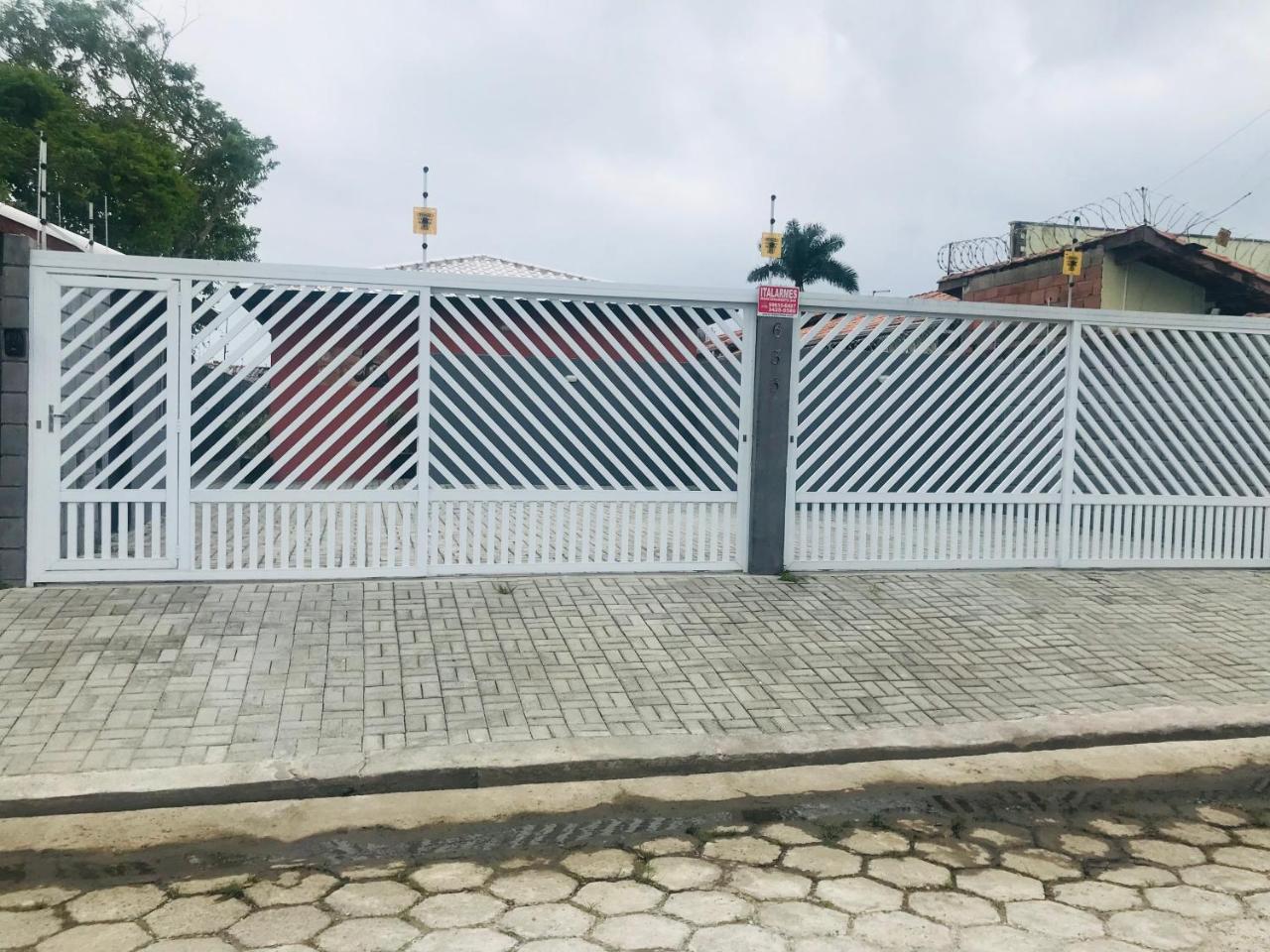 Condômino indiana Jones in Itanhaem, Brasil