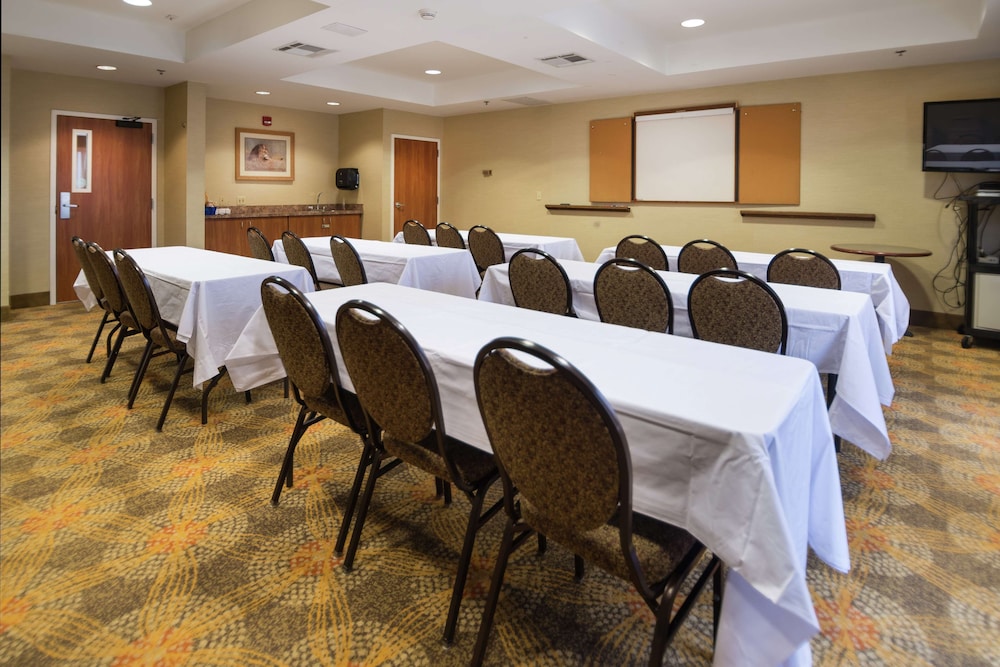 Hampton Inn Tulsa Broken Arrow - photo 52