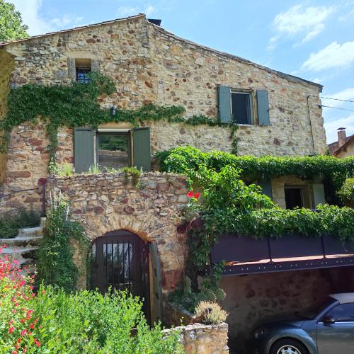 Un Pied Dans La Forêt - last minute hotel in Unknown City