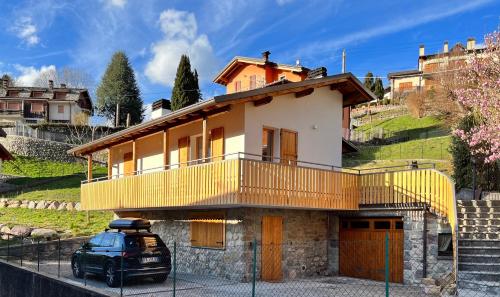 Baitel Tra Il Cielo E Le Alpi — Gromo