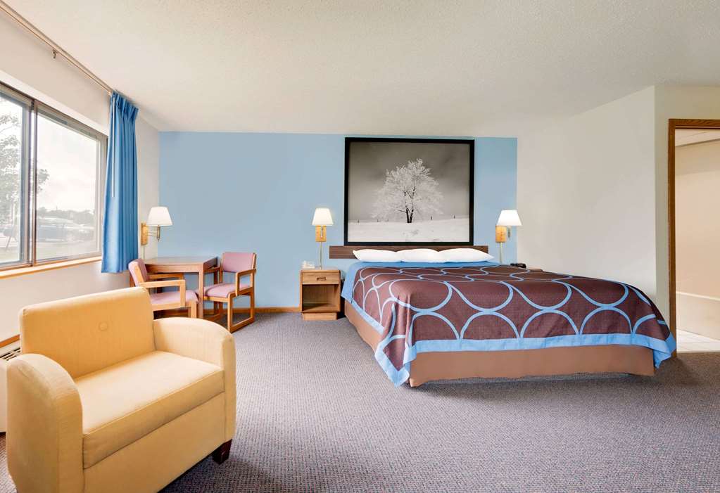 Super 8 by Wyndham Centerville - photo 15