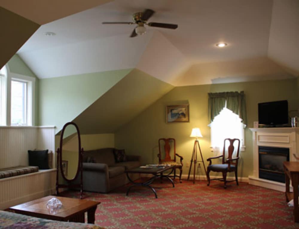 Kearsarge Inn - photo 27
