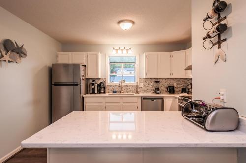 La Isla Bonita by Oak Island Accommodations - photo 48