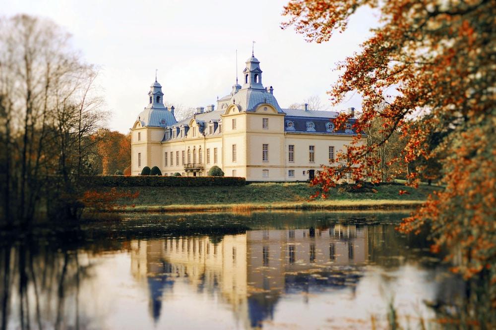 Kronovalls vinslott — Tomelilla — photo 2