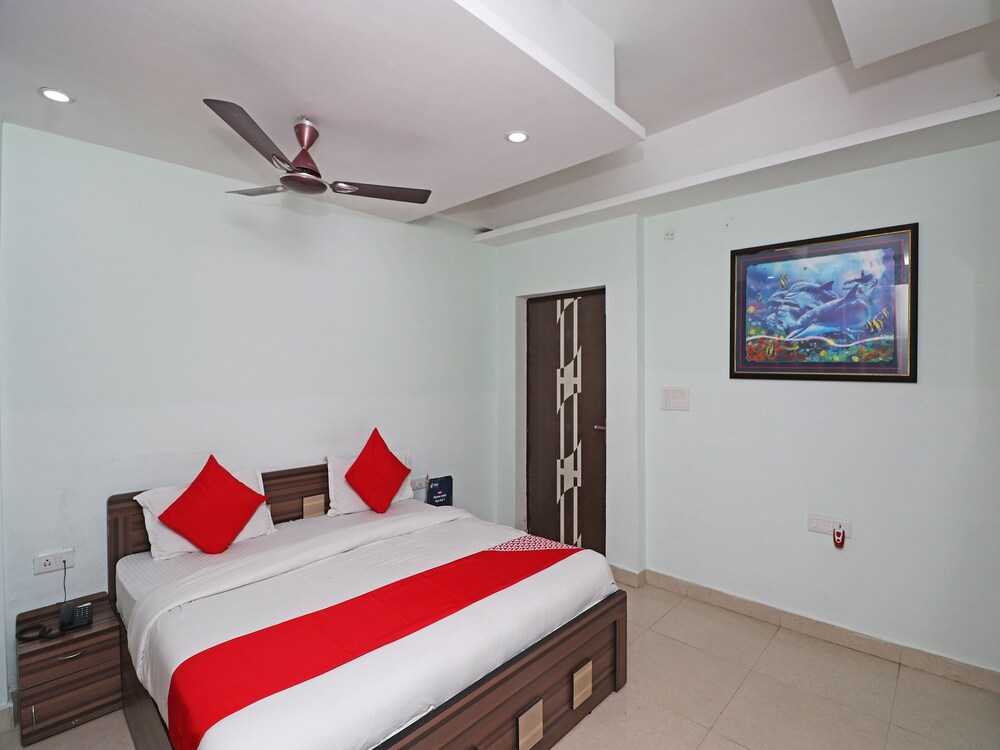 Oyo 18847 Paradise Inn — Bela
