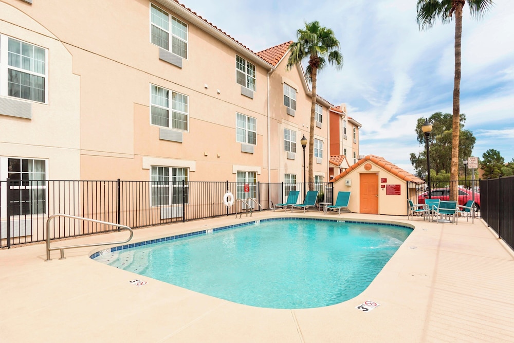 TownePlace Suites By Marriott Phoenix North - photo 21