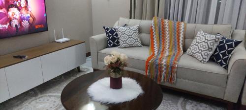 Serene BnB Apt 08 Makongo after Mlimani City — 4-Star Luxury Hotel in Dar Es Salaam, Tanzania