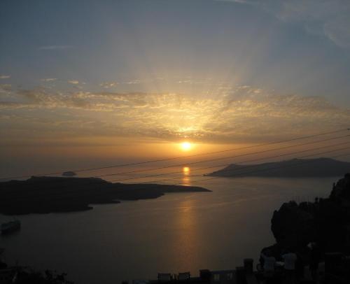 Le Petit Greek — Fira — photo 4