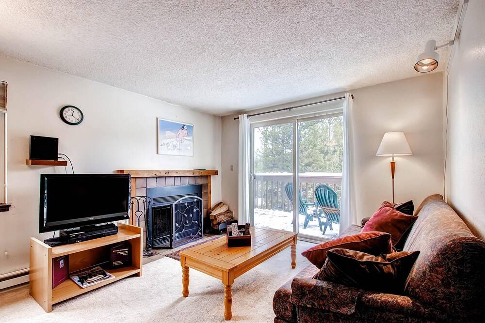 Mark IX By Peak Property Management - photo 9